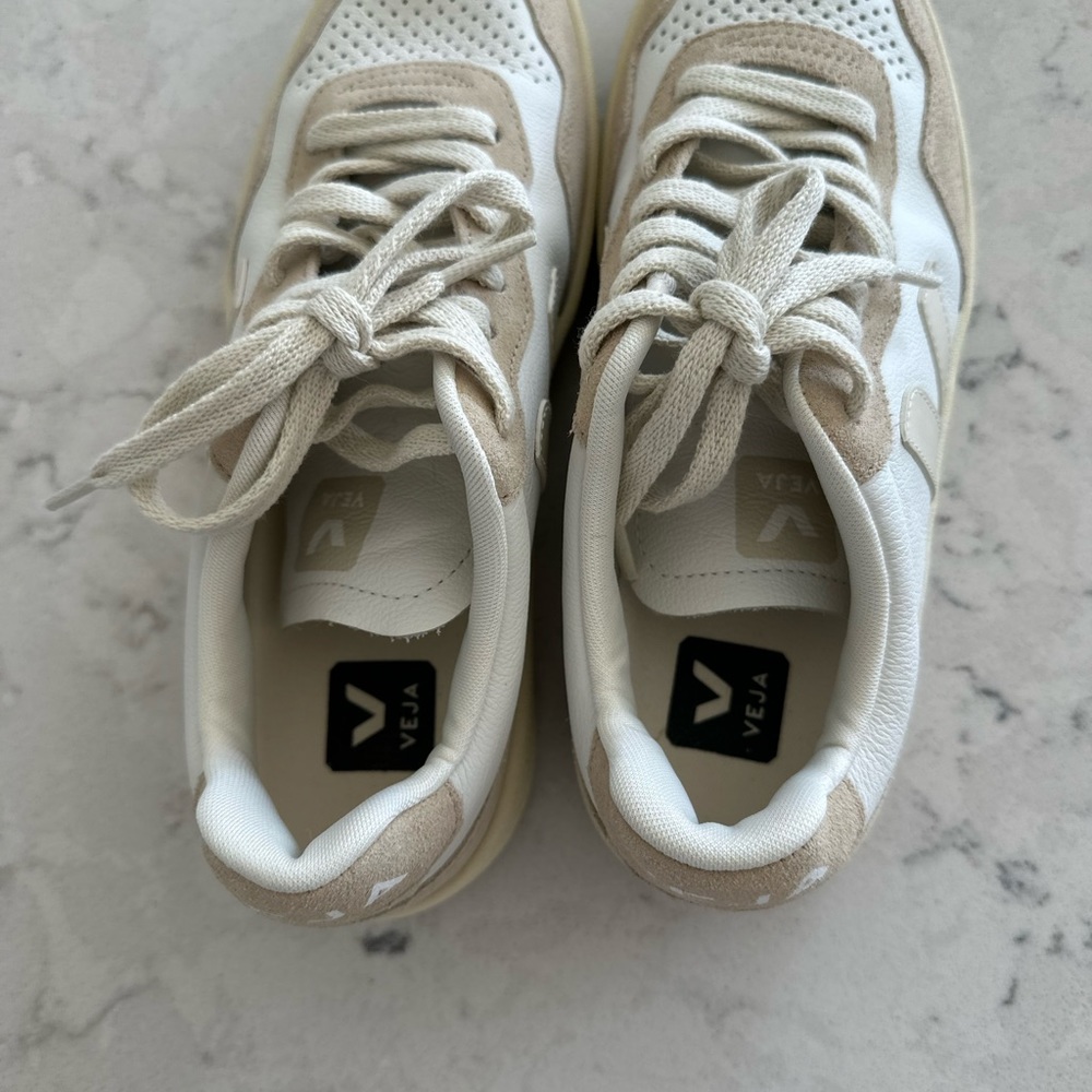 Veja v-10 sneakers - Picture 6 of 7